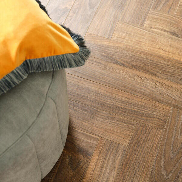 BerryAlloc Chateau+ fiskbensparkett, Java Brown