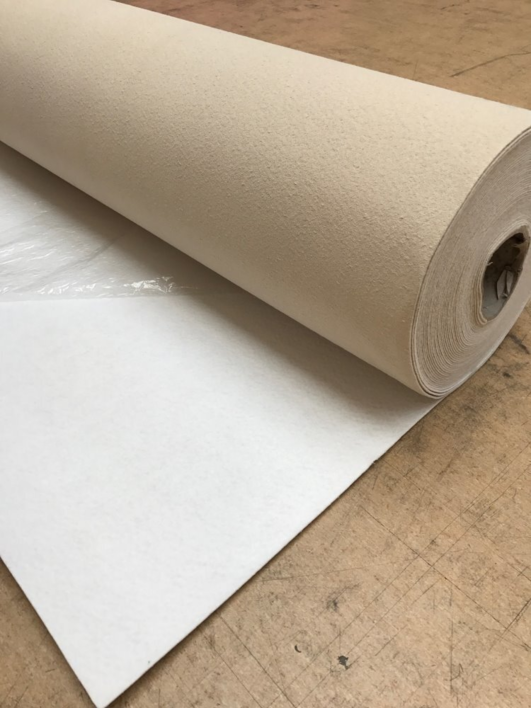 Vit löpare i filt - 2 meter bredd - REST 385X200 CM.